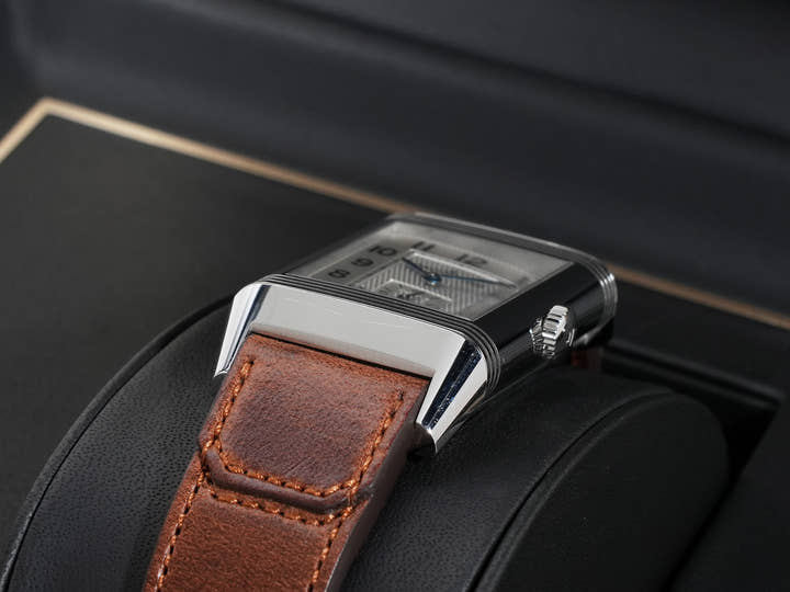 ジャガールクルト レベルソ クラシック デュオ スモールセコンド Ref.Q3848422 シルバー文字盤 中古 zjex8igq