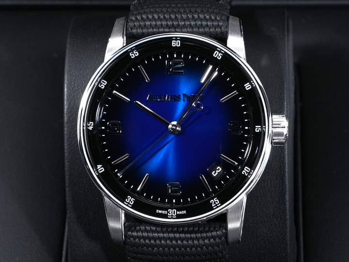 オーデマピゲ CODE 11.59 バイ オーデマ ピゲ Ref.15210BC.OO.A002KB.01 ホワイトゴールド スモークブルーラッカー文字盤