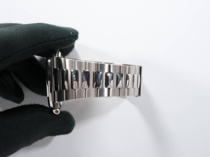 パテックフィリップ ノーチラス Ref.3711/1G-001 ホワイトゴールド ブラック文字盤