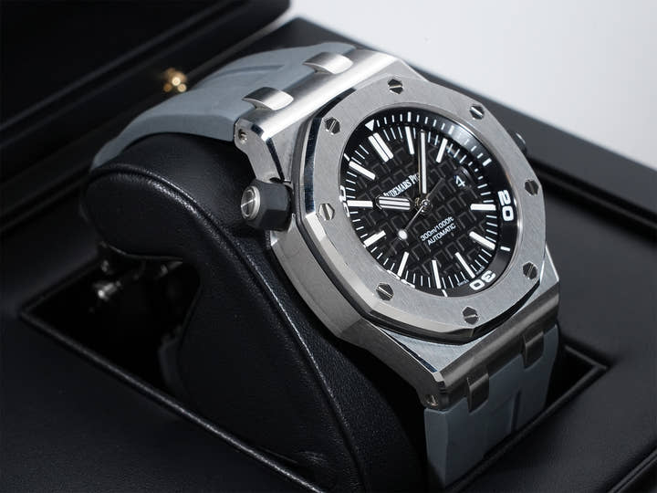 オーデマピゲ ロイヤルオーク オフショア ダイバー Ref.15710ST.OO.A002CA.01 ステンレススチール ブラック文字盤