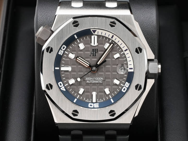 オーデマピゲ ロイヤルオーク オフショア ダイバー Ref.15720ST.OO.A009CA.01 ステンレススチール グレー文字盤