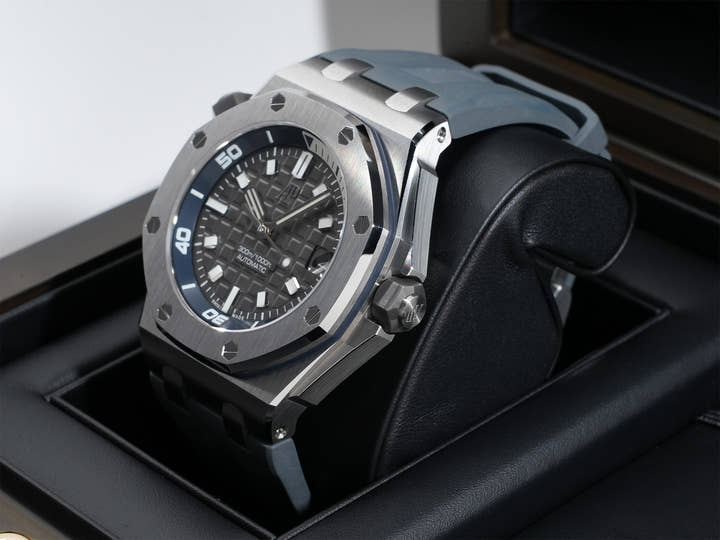 オーデマピゲ ロイヤルオーク オフショア ダイバー Ref.15720ST.OO.A009CA.01 ステンレススチール グレー文字盤