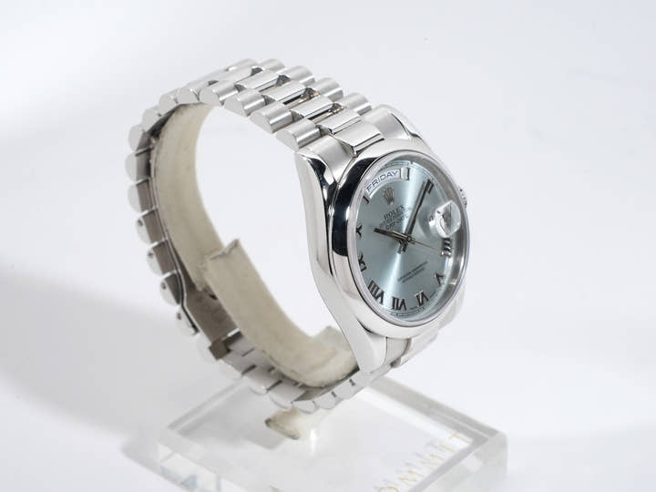 ロレックス デイデイト36 Ref.118206 プラチナ アイスブルー文字盤