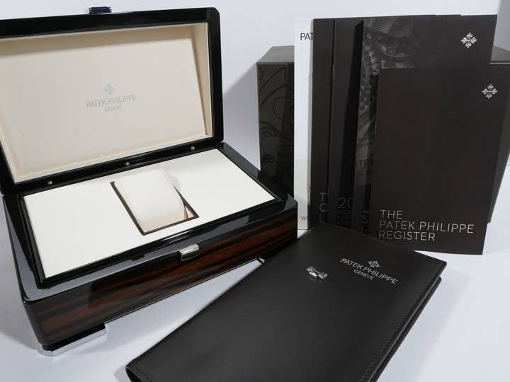 パテックフィリップ ノーチラス Ref.5711/1A-011 ステンレススチール ホワイト文字盤