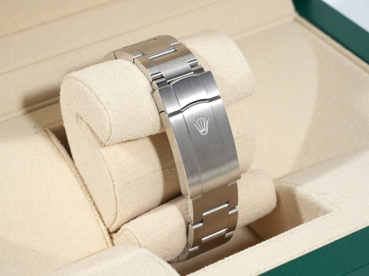 ロレックス オイスターパーペチュアル36 Ref.126000 ステンレススチール コーラルレッド文字盤
