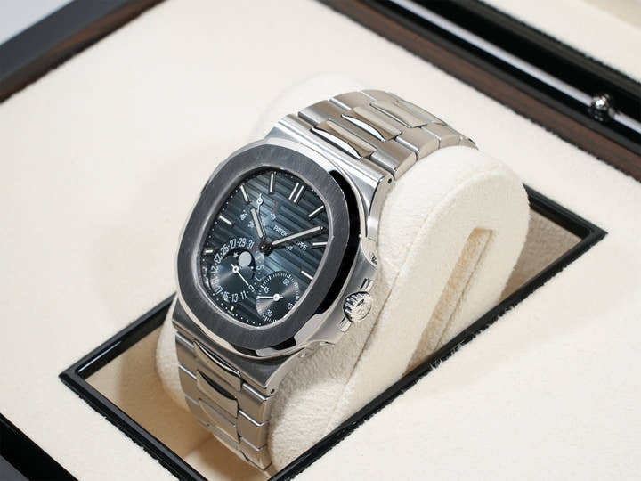 パテックフィリップ ノーチラス プチコンプリケーション Ref.5712/1A-001 ステンレススチール ブルー文字盤