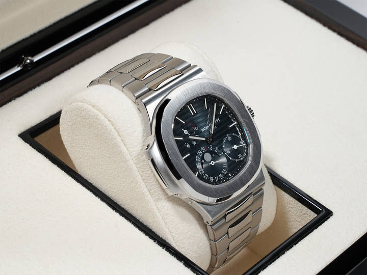 パテックフィリップ ノーチラス プチコンプリケーション Ref.5712/1A-001 ステンレススチール ブルー文字盤