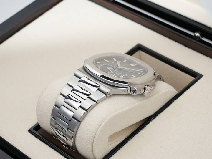 パテックフィリップ ノーチラス プチコンプリケーション Ref.5712/1A-001 ステンレススチール ブルー文字盤