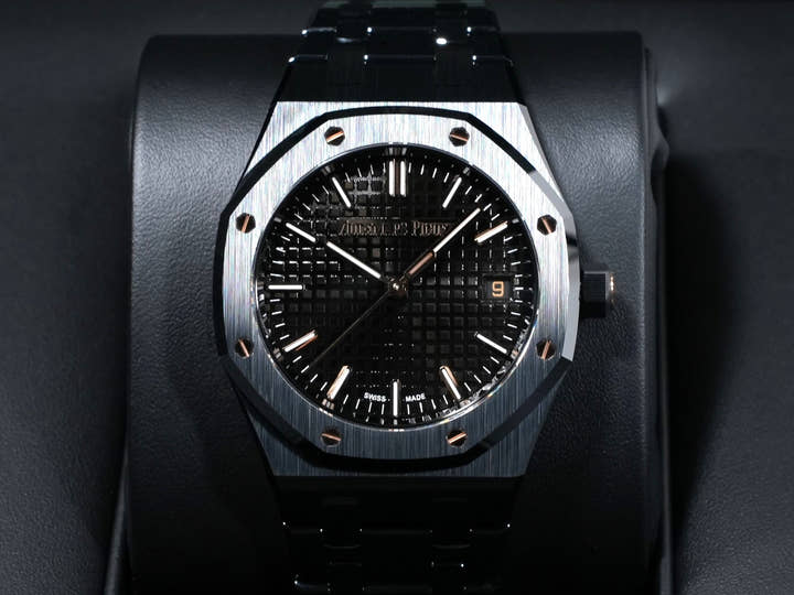 オーデマピゲ ロイヤルオーク Ref.77350CE.OO.1266CE.03.A ブラックセラミック ブラック文字盤
