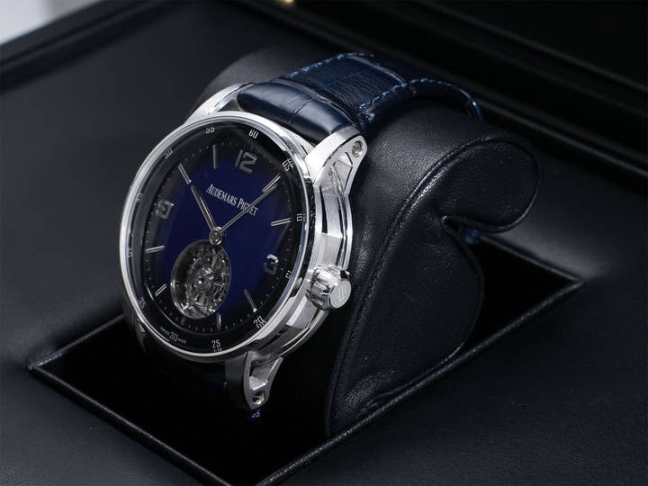 オーデマピゲ CODE 11.59 バイ オーデマ ピゲ フライング トゥールビヨン Ref.26396BC.OO.D321CR.01 ホワイトゴールド ブルーアヴェンチュリンエナメル文字盤