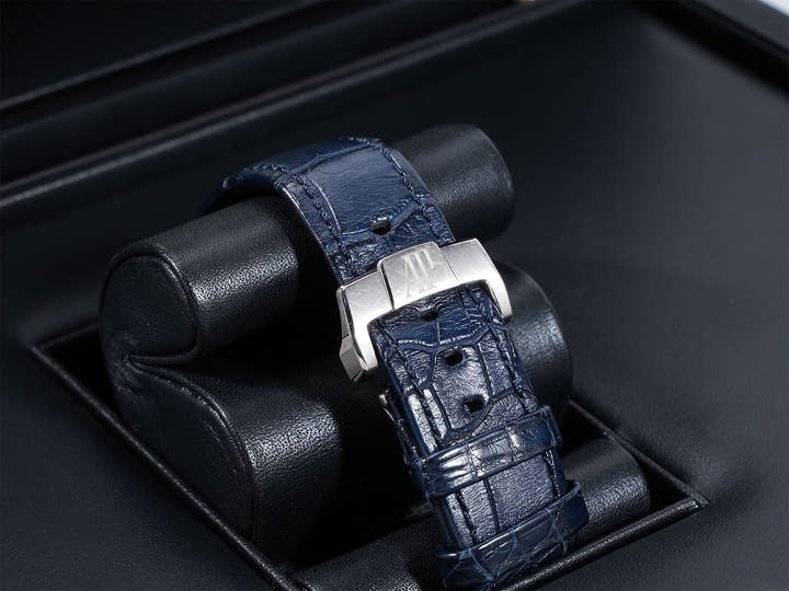 オーデマピゲ CODE 11.59 バイ オーデマ ピゲ フライング トゥールビヨン Ref.26396BC.OO.D321CR.01 ホワイトゴールド ブルーアヴェンチュリンエナメル文字盤