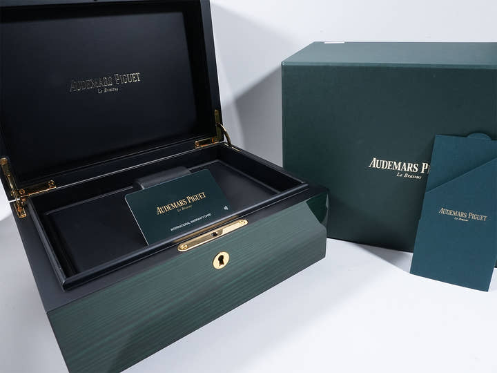 オーデマピゲ CODE 11.59 バイ オーデマ ピゲ トゥールビヨン オープンワーク Ref.26600OR.OO.D002CR.01 ピンクゴールド ブラックラッカーインナーベゼル、オープンワーク文字盤