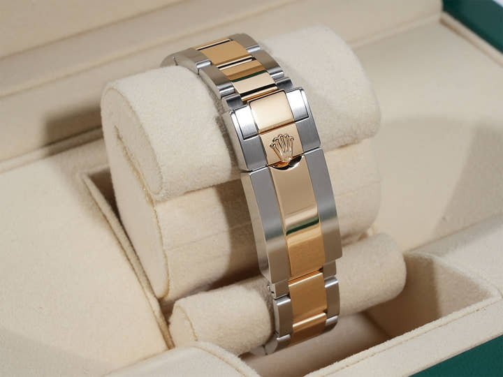 ロレックス エクスプローラー36 Ref.124273 ステンレススチール/イエローゴールド ブラック文字盤