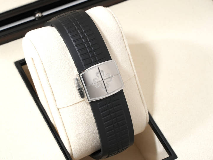 パテックフィリップ アクアノート Ref.5167A-001 ステンレススチール ブラック文字盤