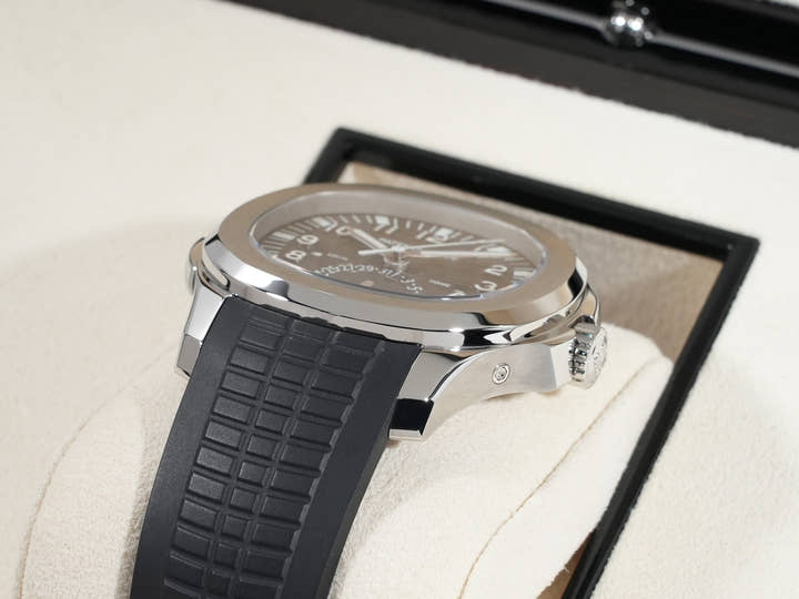 パテックフィリップ アクアノート トラベルタイム Ref.5164A-001 ステンレススチール ブラック文字盤