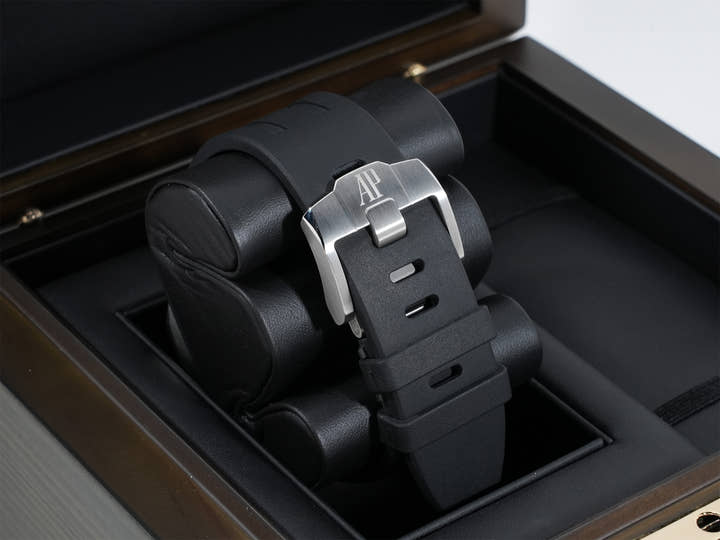 オーデマピゲ ロイヤルオーク オフショア クロノグラフ Ref.26420SO.OO.A600CA.01 ステンレススチール スモークブラウン文字盤