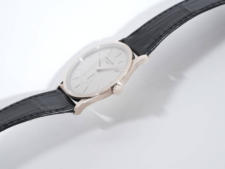 Patek Philippe Calatrava Ref. 5196G-001 White Gold Silver Dial