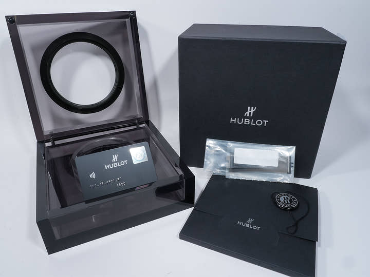 ウブロ ビッグバン ウニコ サファイア オールブラック Ref.411.JB.4901.RT スケルトン文字盤 中古 2eoqmney