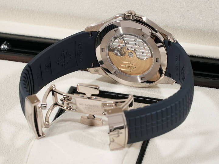 パテックフィリップ アクアノート Ref.5168G-001 ホワイトゴールド ミッドナイトブルー文字盤