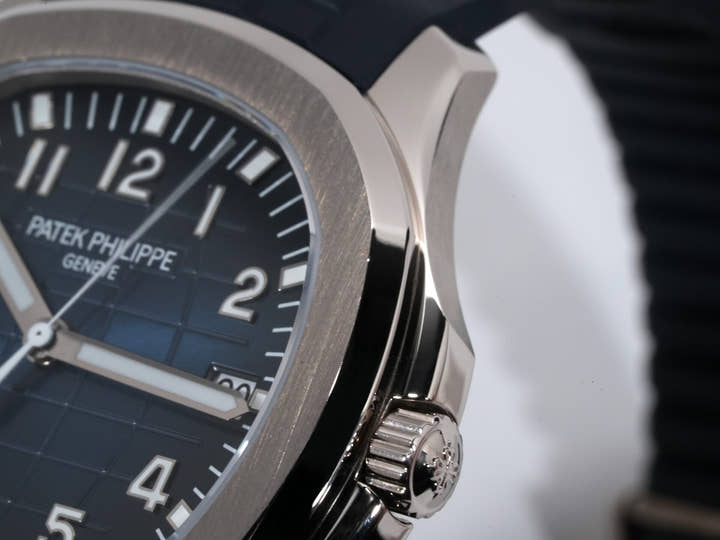 パテックフィリップ アクアノート Ref.5168G-001 ホワイトゴールド ミッドナイトブルー文字盤