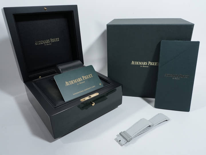 オーデマピゲ CODE 11.59 バイ オーデマ ピゲ クロノグラフ Ref.26393CR.OO.A009CR.01 ホワイトゴールド/ピンクゴールド シルバー文字盤