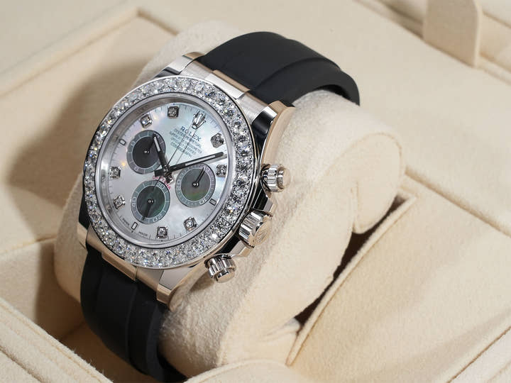 Rolex Daytona Ref. 126589RBR White Gold Mother-of-Pearl x White/Black Dial