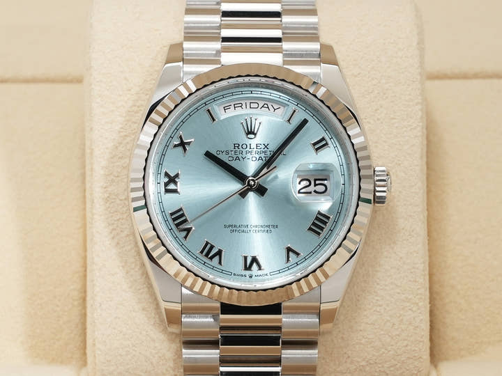 ロレックス デイデイト36 Ref.128236 プラチナ アイスブルー文字盤