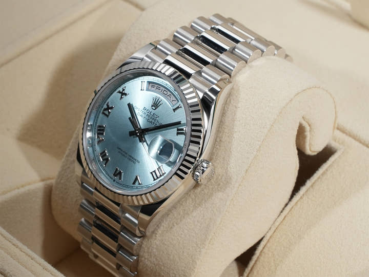 ロレックス デイデイト36 Ref.128236 プラチナ アイスブルー文字盤