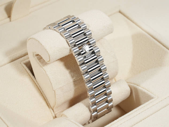 ロレックス デイデイト36 Ref.128236 プラチナ アイスブルー文字盤