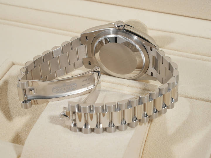 ロレックス デイデイト36 Ref.128236 プラチナ アイスブルー文字盤