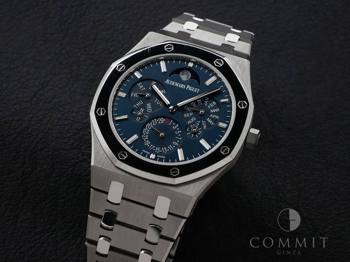 オーデマピゲ ロイヤルオーク パーペチュアルカレンダー ウルトラ シン Ref.26586IP.OO.1240IP.01 チタン ブルー文字盤