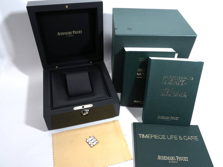 オーデマピゲ ロイヤルオーク Ref.15400ST.OO.1220ST.01.A ステンレススチール ブラック文字盤