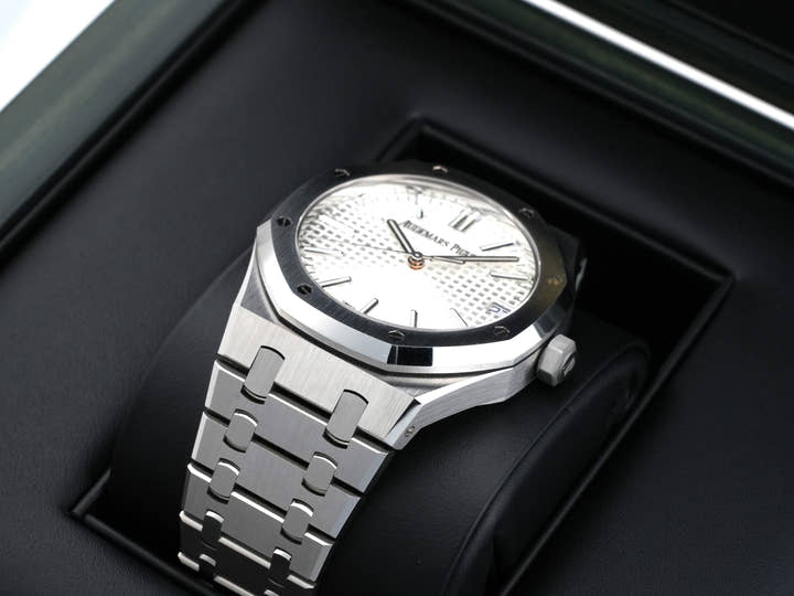 オーデマピゲ ロイヤルオーク 50周年記念 Ref.15510ST.OO.1320ST.03 ステンレススチール シルバー文字盤