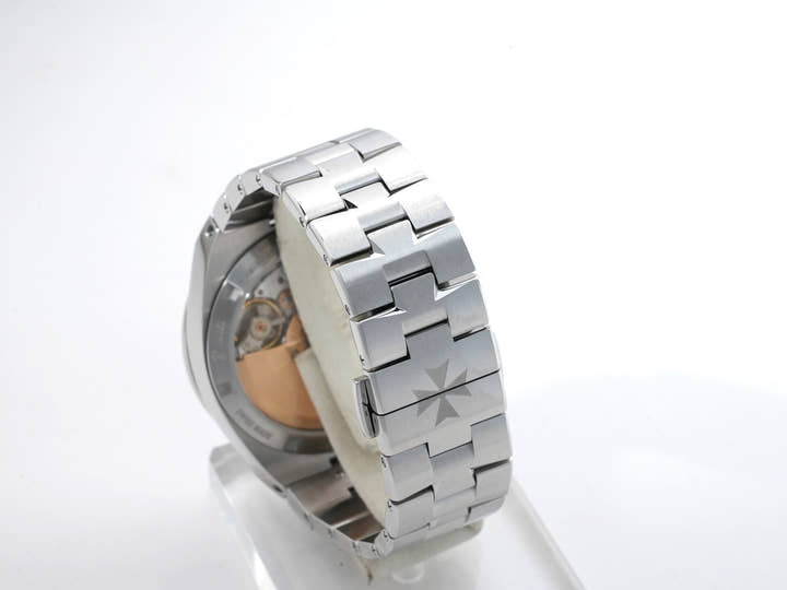 ヴァシュロンコンスタンタン オーヴァーシーズ デュアルタイム Ref.7900V/110A-B334 ブルー文字盤 中古 heqqbe3d