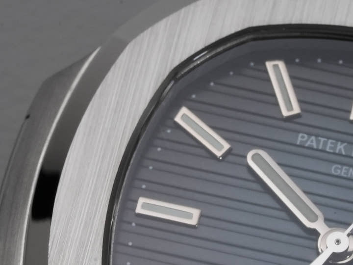 パテックフィリップ ノーチラス Ref.5711/1A-001 ステンレススチール ブルー文字盤