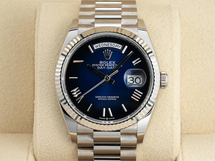 ロレックス デイデイト36 Ref.128239 ホワイトゴールド ブルーオンブレ文字盤 未使用 mcxtmtw3