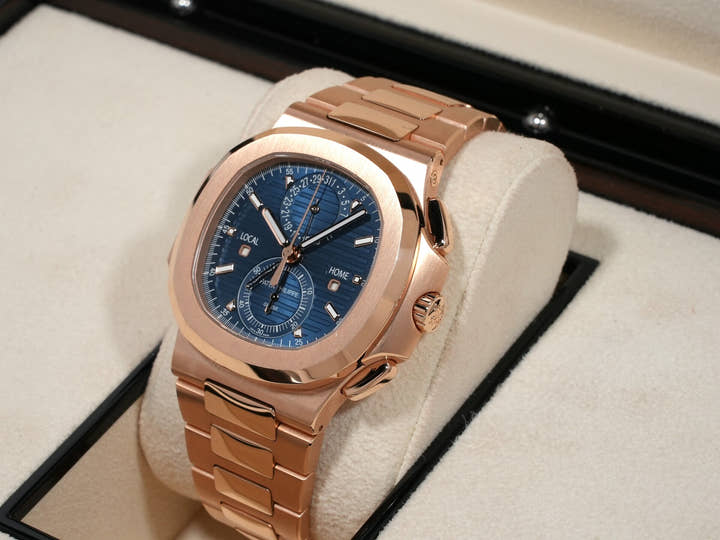 パテックフィリップ ノーチラス トラベルタイム クロノグラフ Ref.5990/1R-001 ローズゴールド ブルーソレイユ文字盤