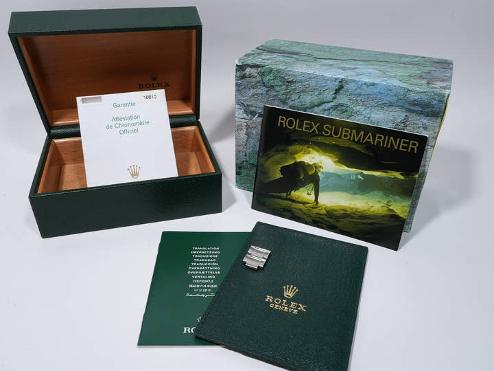 Rolex Submariner Date Ref. 16610LV Stainless Steel Black Dial