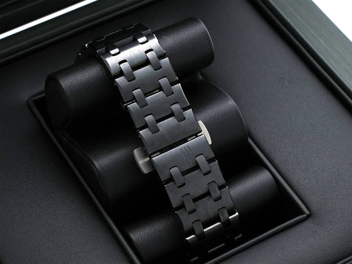 オーデマピゲ ロイヤルオーク オフショア クロノグラフ Ref.26238CE.OO.1300CE.01 ブラックセラミック ブラック文字盤