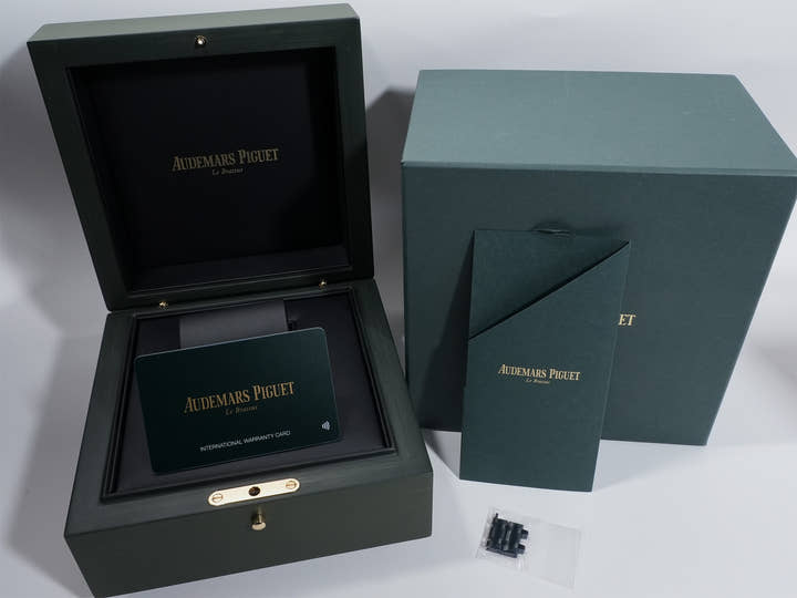 オーデマピゲ ロイヤルオーク オフショア クロノグラフ Ref.26238CE.OO.1300CE.01 ブラックセラミック ブラック文字盤