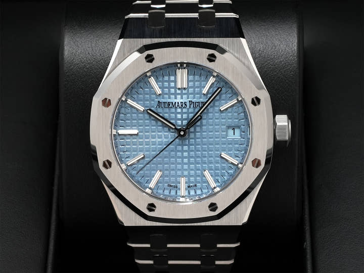 Audemars Piguet Royal Oak Ref. 15550ST.OO.1356ST.08 Stainless Steel Light Blue Dial
