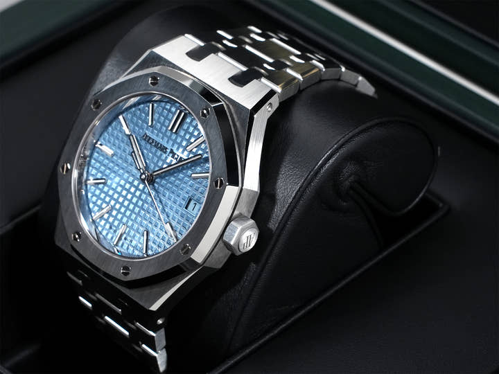 Audemars Piguet Royal Oak Ref. 15550ST.OO.1356ST.08 Stainless Steel Light Blue Dial