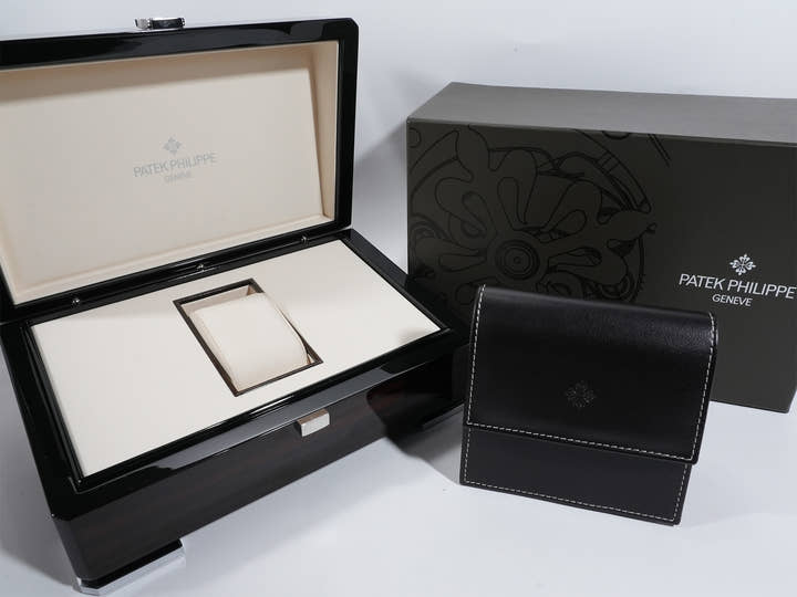 パテックフィリップ ノーチラス Ref.5711/1A-010 ステンレススチール ブルー文字盤