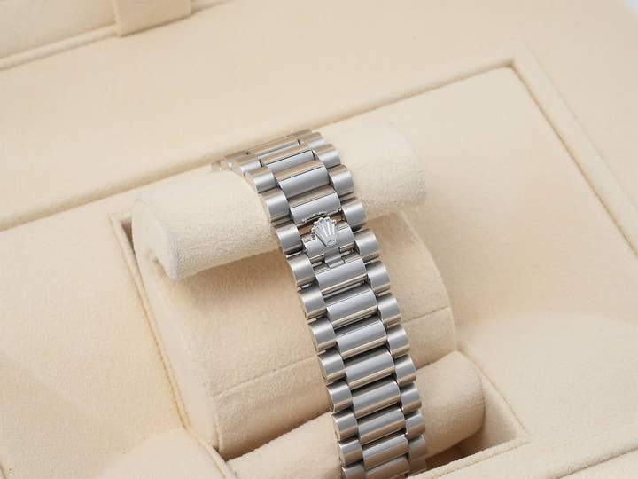 ロレックス デイデイト36 Ref.128236 プラチナ アイスブルー文字盤