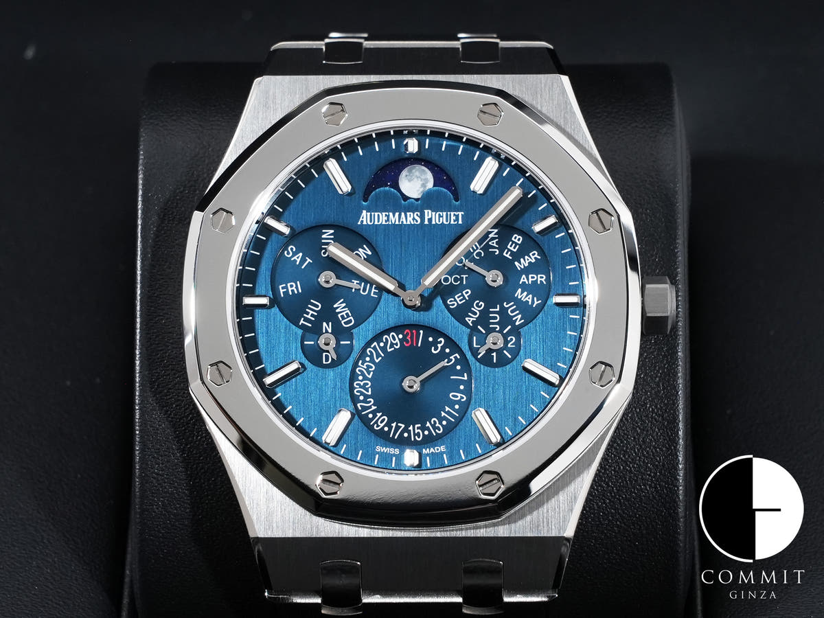 オーデマピゲ ロイヤルオーク パーペチュアルカレンダー ウルトラ シン Ref.26586IP.OO.1240IP.01 チタン ブルー文字盤