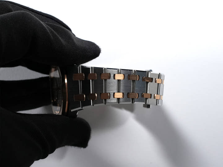 オーデマピゲ ロイヤルオーク Ref.77350SR.OO.1261SR.01 ステンレススチール/ピンクゴールド シルバー文字盤