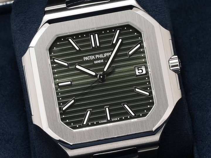 パテックフィリップ キュビタス Ref.5821/1A-001 ステンレススチール グリーン文字盤