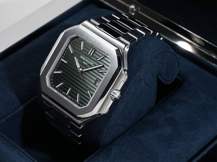 パテックフィリップ キュビタス Ref.5821/1A-001 ステンレススチール グリーン文字盤