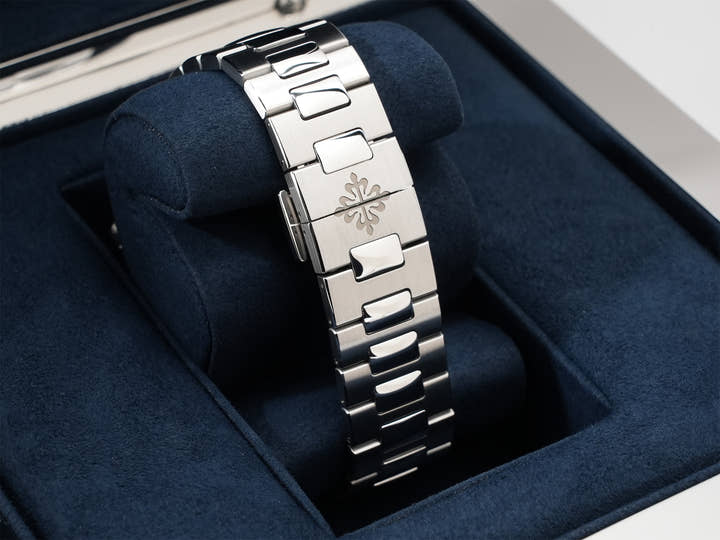 パテックフィリップ キュビタス Ref.5821/1A-001 ステンレススチール グリーン文字盤