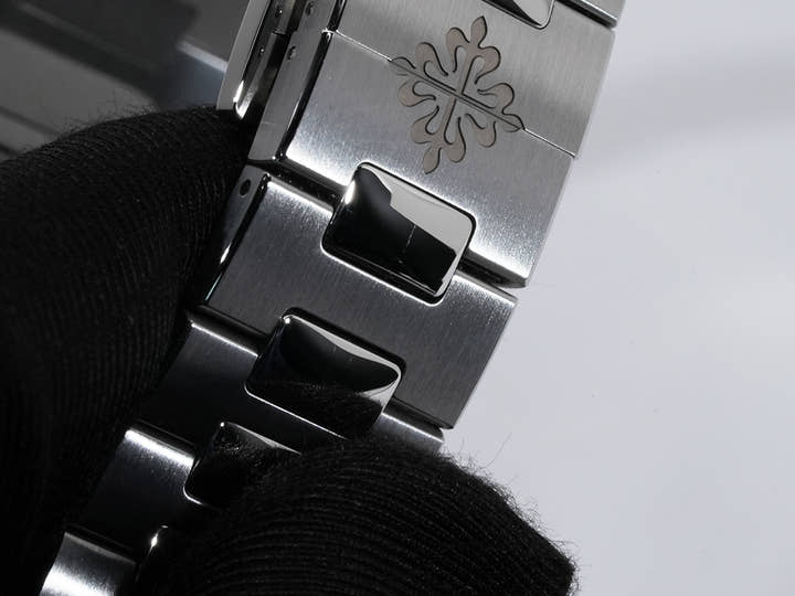 パテックフィリップ キュビタス Ref.5821/1A-001 ステンレススチール グリーン文字盤